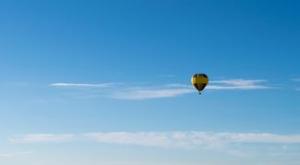 57a4f43a12405 csm pixabay   hot air balloon 1302110 2abab63a8a[1]